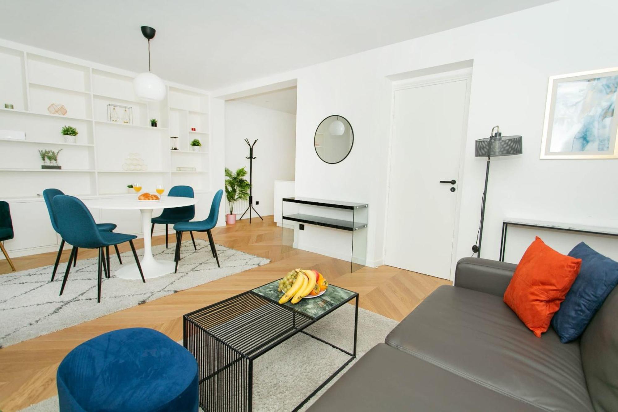 Haussmann - 2br Near Champs-elysees - Cityapartmentstay * Parijs